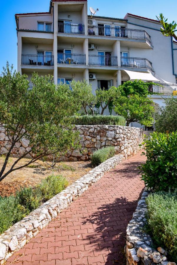 Apartments Pralija Mile Zaboric Exterior photo