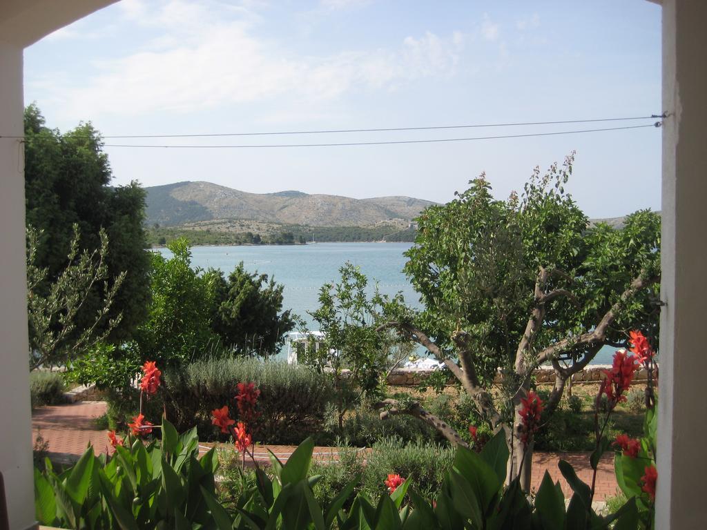 Apartments Pralija Mile Zaboric Exterior photo